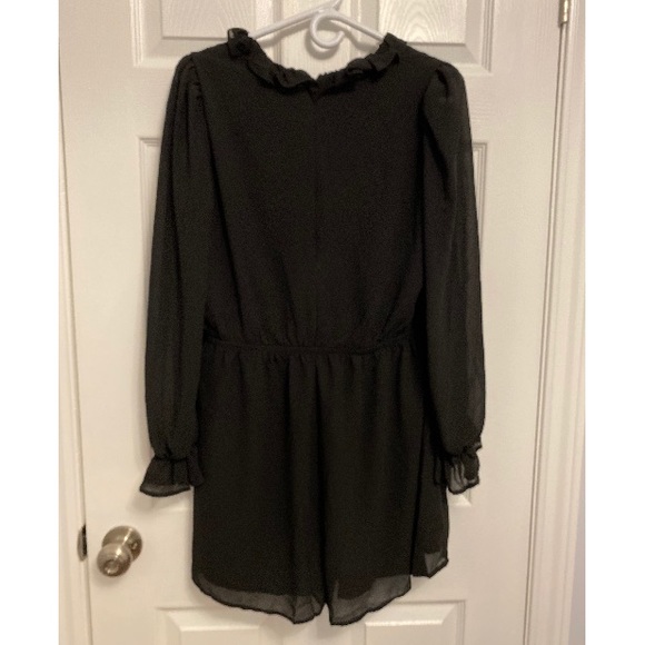 Dynamite Black Long-Sleeved Romper - Picture 2 of 4